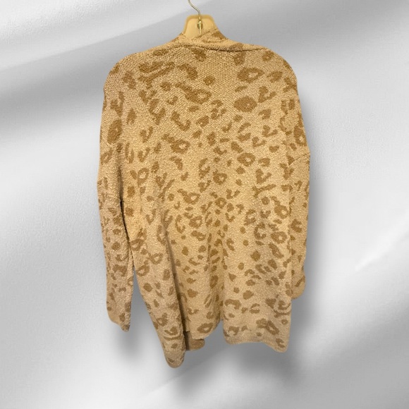 Sabrina Lauren Animal Print Cardigan Sweater - Picture 5 of 6